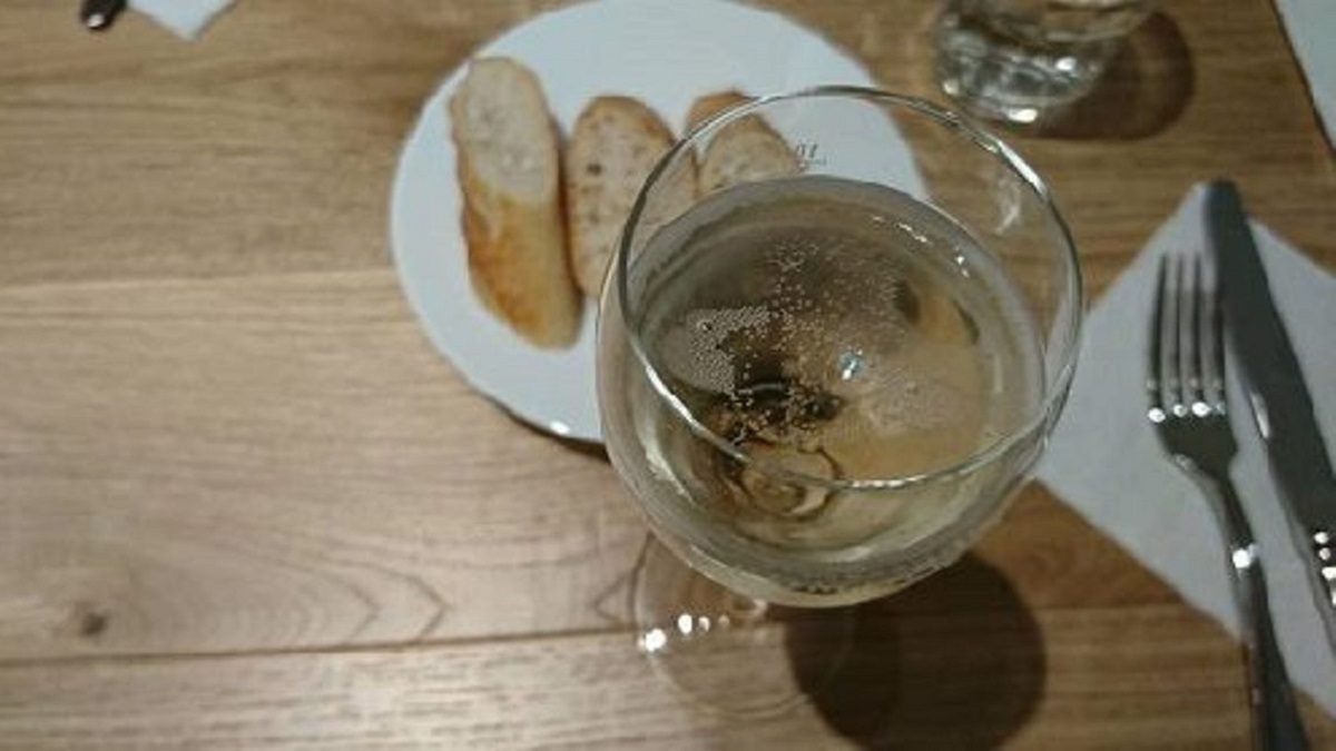La Soeur AUX BACCHANALES